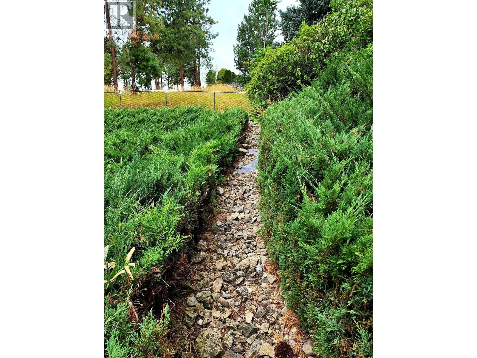 2321 Lillooet Crescent, Kelowna, British Columbia  V1V 1T1 - Photo 40 - 10383726