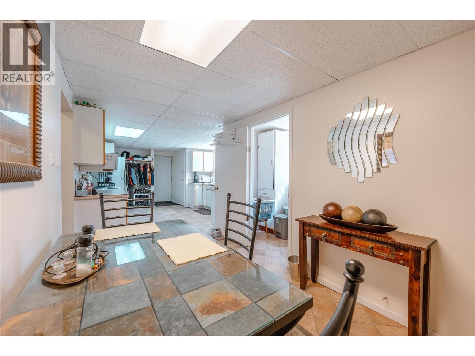 1956 Airport Way, Revelstoke, British Columbia  V0E 2S1 - Photo 15 - 10382333