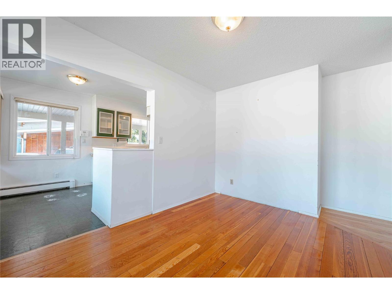 1956 Airport Way, Revelstoke, British Columbia  V0E 2S1 - Photo 36 - 10382333