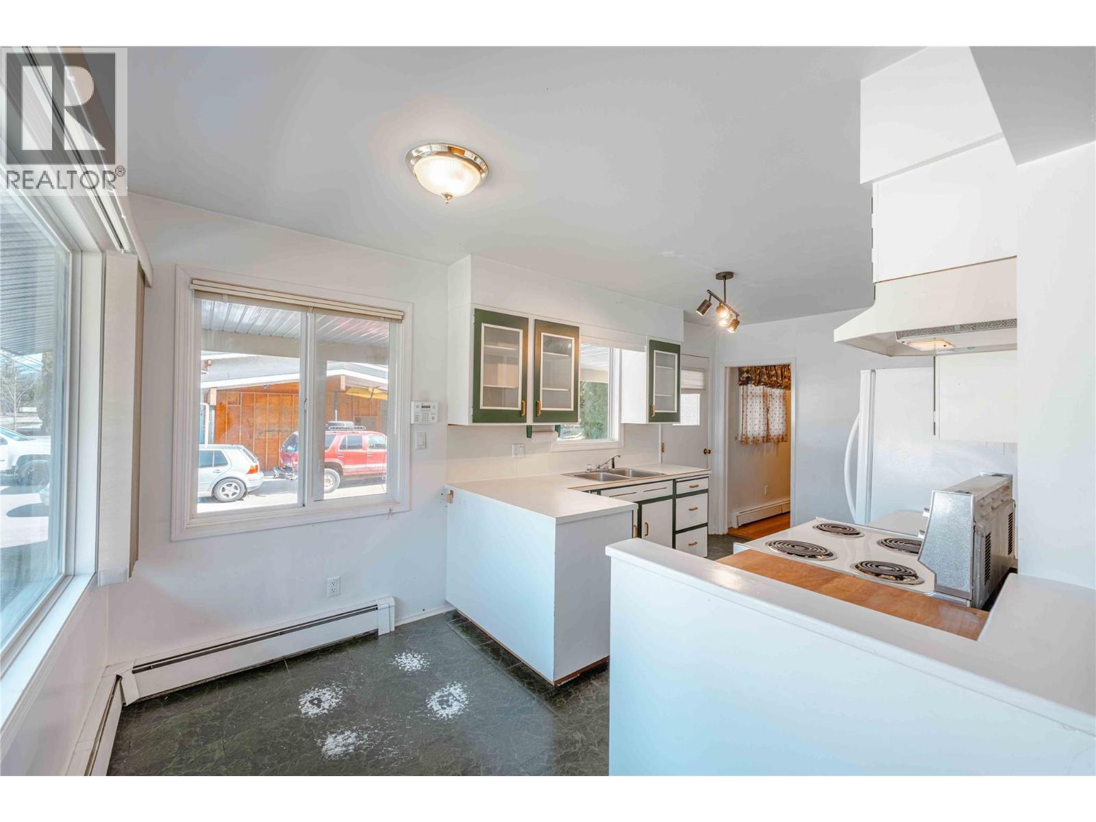 1956 Airport Way, Revelstoke, British Columbia  V0E 2S1 - Photo 38 - 10382333