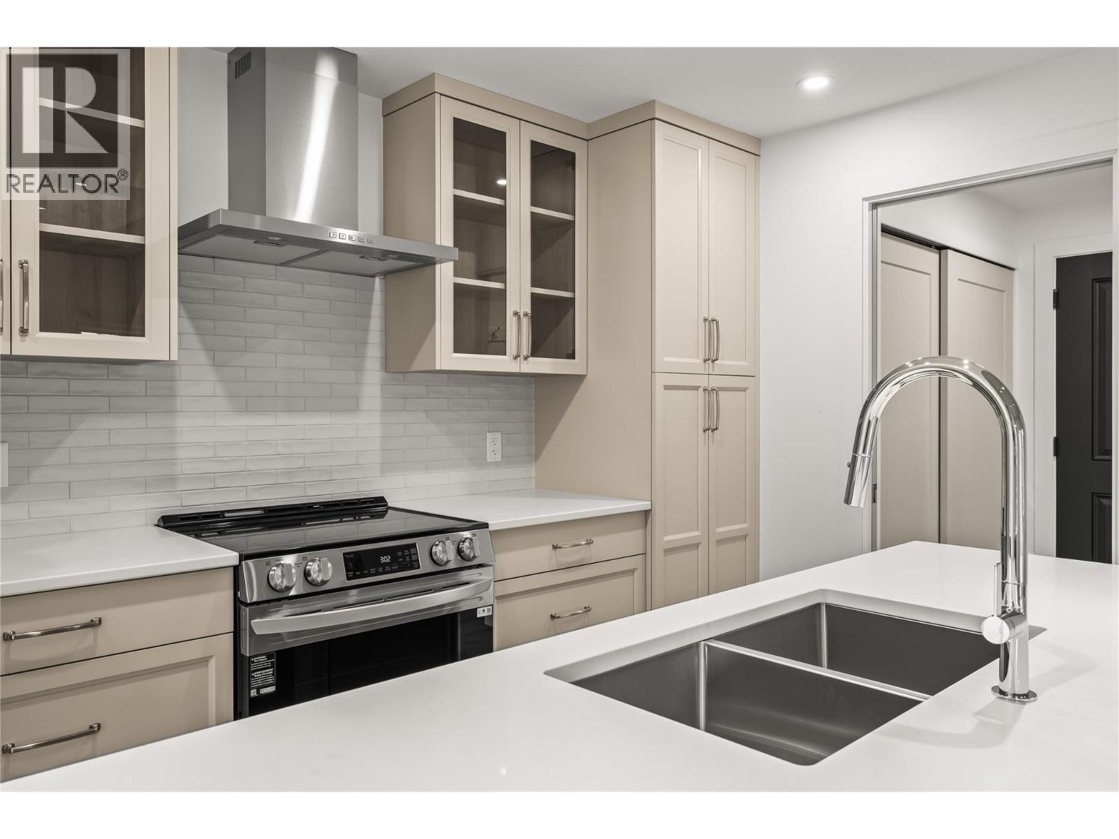 2957 Conlin Court Unit# 2, Kelowna, British Columbia  V1Y 7S7 - Photo 12 - 10383470