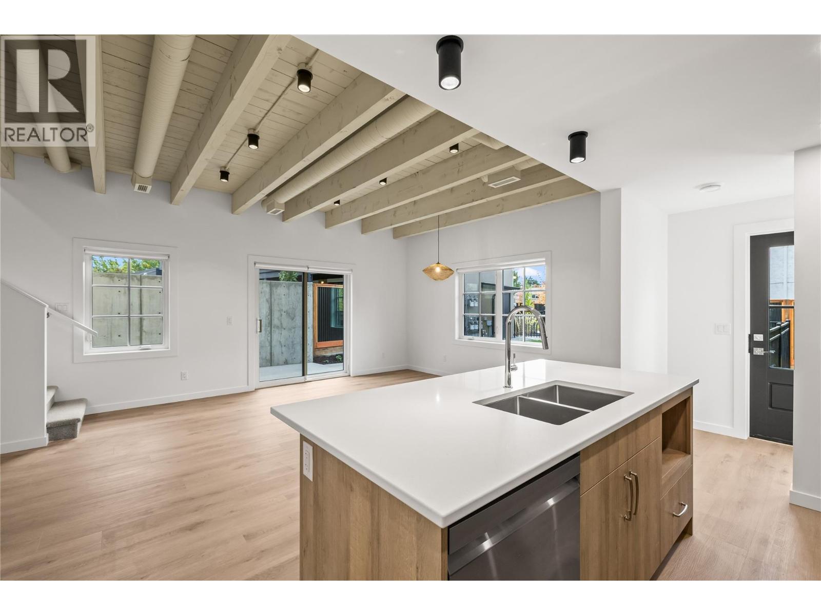 2957 Conlin Court Unit# 2, Kelowna, British Columbia  V1Y 7S7 - Photo 6 - 10383470