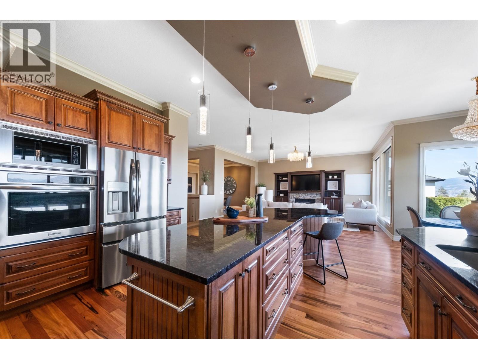 648 Almandine Court, Kelowna, British Columbia  V1W 4Z5 - Photo 14 - 10383562