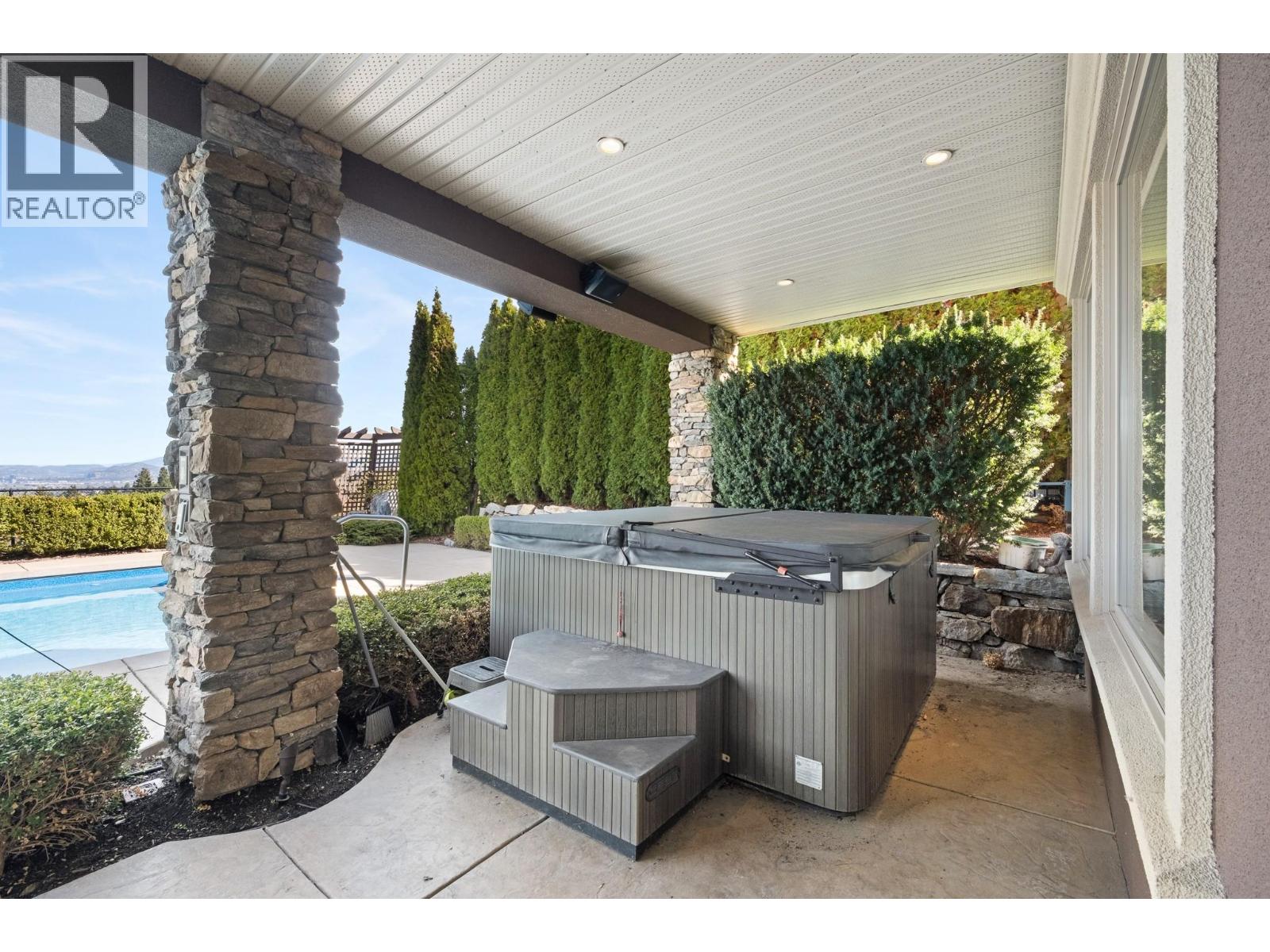 648 Almandine Court, Kelowna, British Columbia  V1W 4Z5 - Photo 28 - 10383562