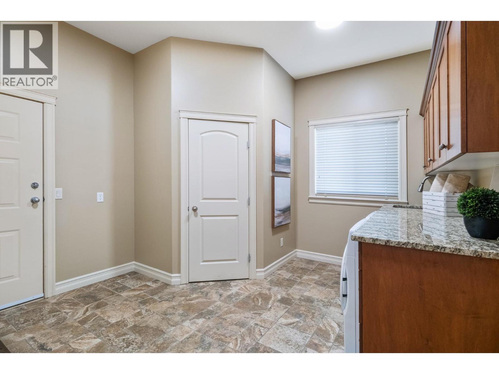 648 Almandine Court, Kelowna, British Columbia  V1W 4Z5 - Photo 41 - 10383562