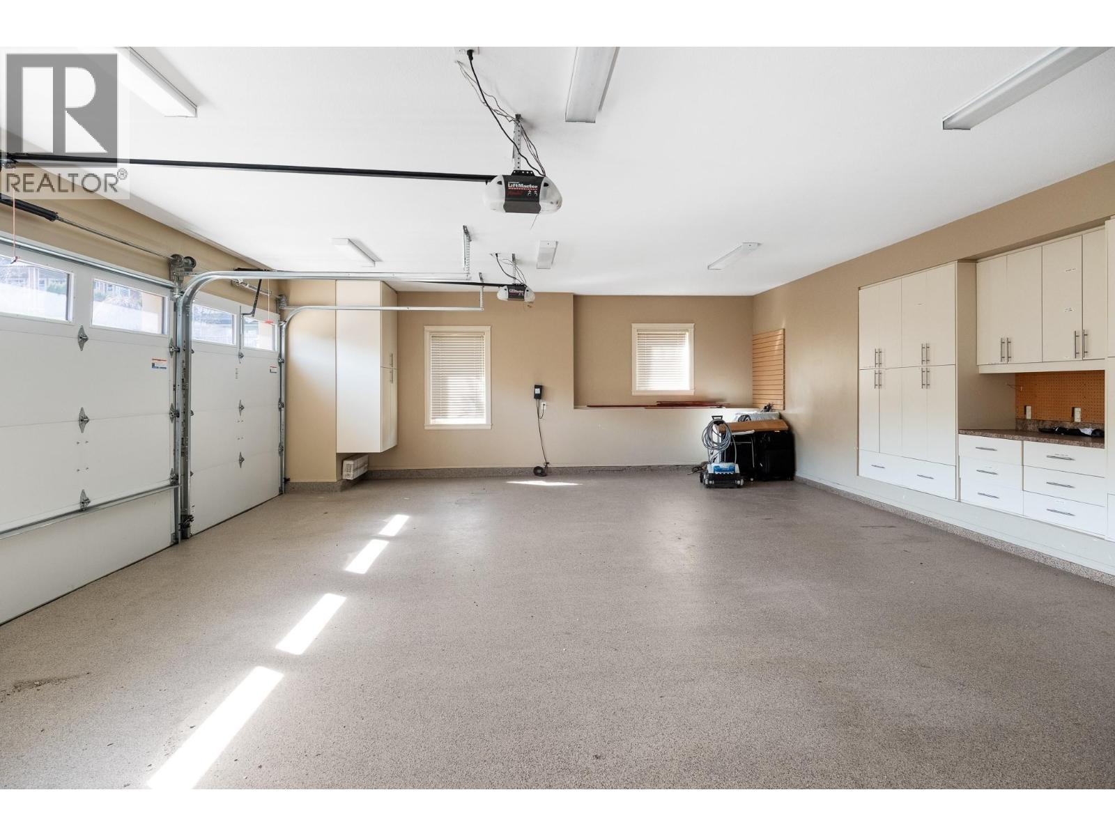 648 Almandine Court, Kelowna, British Columbia  V1W 4Z5 - Photo 43 - 10383562