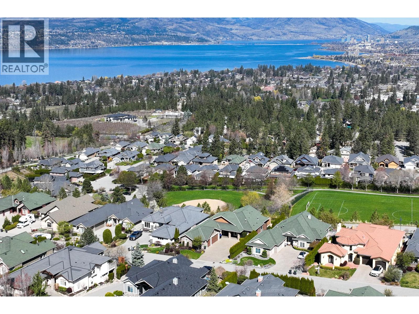 648 Almandine Court, Kelowna, British Columbia  V1W 4Z5 - Photo 5 - 10383562