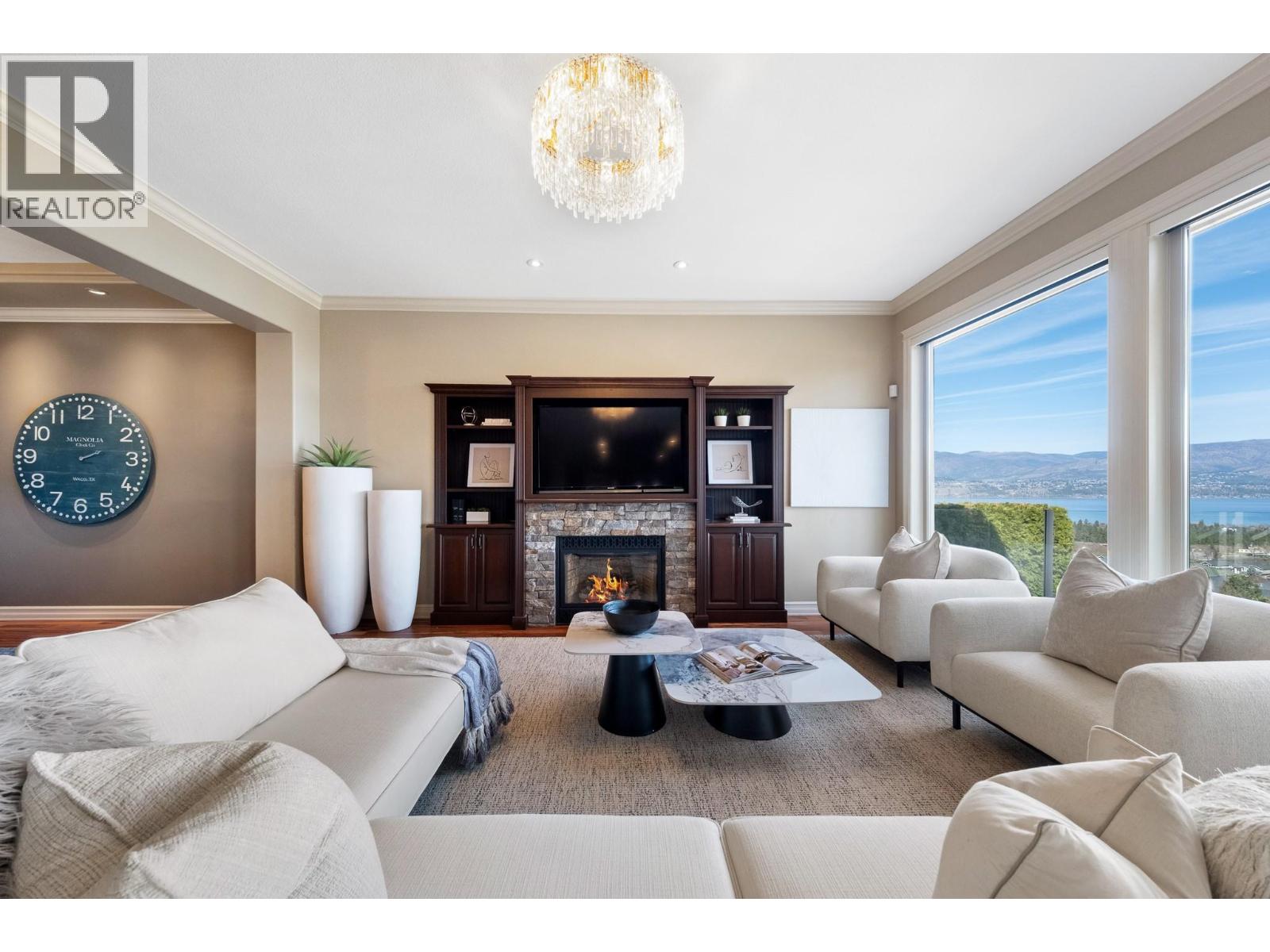 648 Almandine Court, Kelowna, British Columbia  V1W 4Z5 - Photo 8 - 10383562