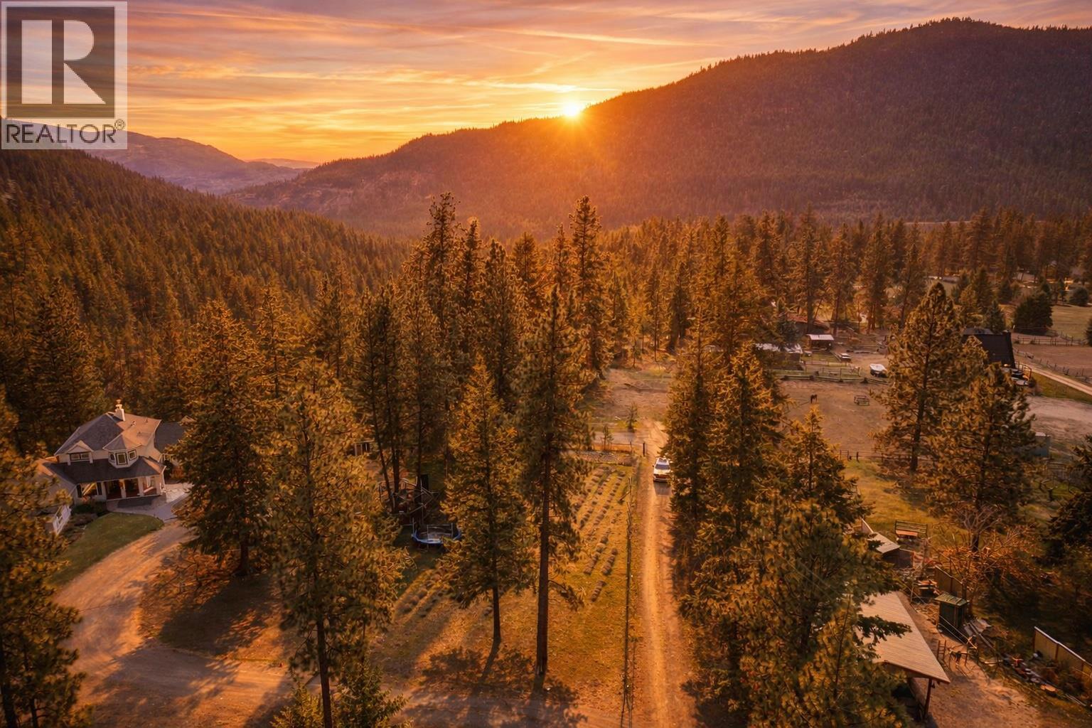 4359 Maxwell Road, Peachland, British Columbia  V0H 1X3 - Photo 2 - 10383600