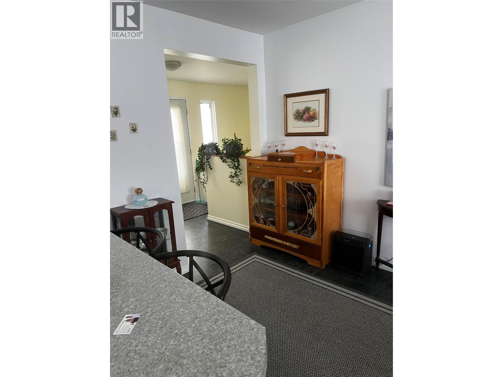 5702 Jackpine Lane, Osoyoos, British Columbia  V0H 1V3 - Photo 4 - 10383514