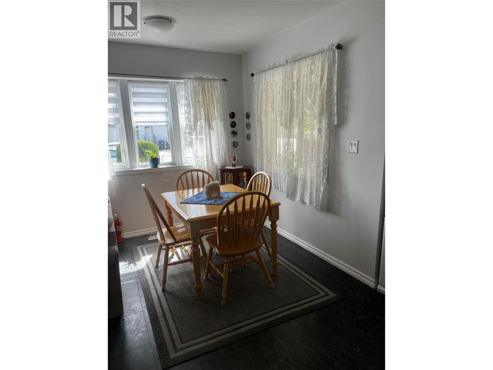 5702 Jackpine Lane, Osoyoos, British Columbia  V0H 1V3 - Photo 5 - 10383514