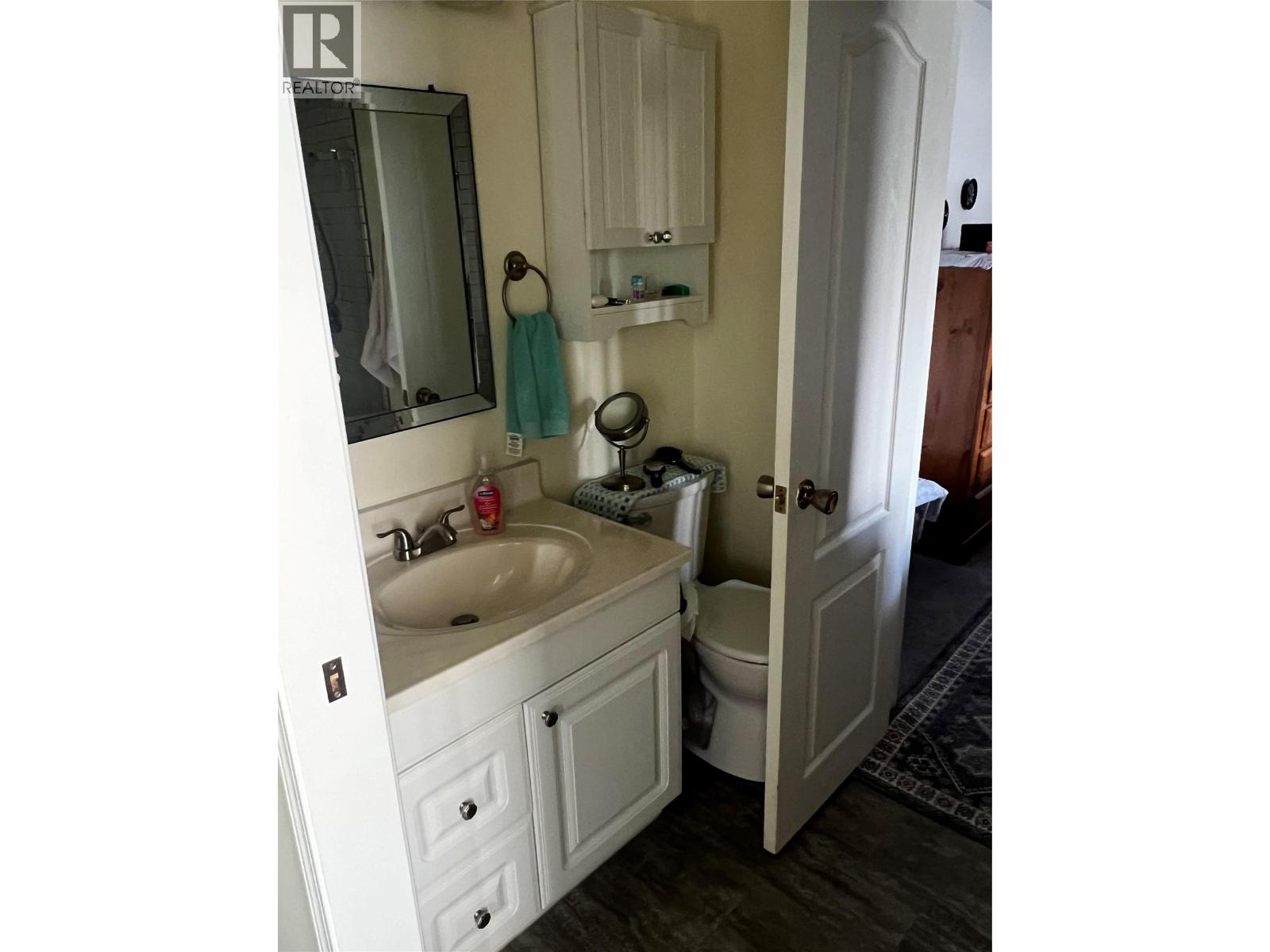 5702 Jackpine Lane, Osoyoos, British Columbia  V0H 1V3 - Photo 7 - 10383514