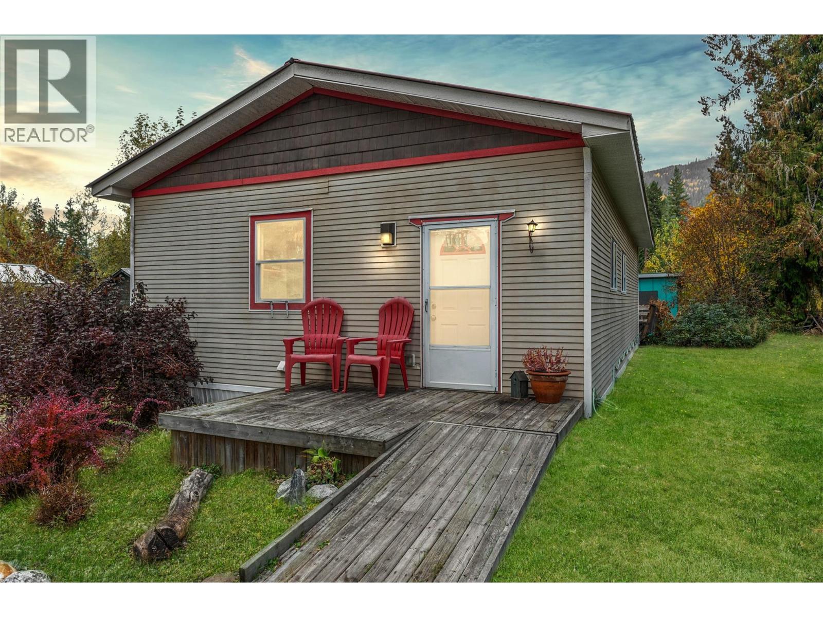 959 Enderby Mabel Lake Road Unit# 11, Enderby, British Columbia  V4Y 4K7 - Photo 1 - 10366837