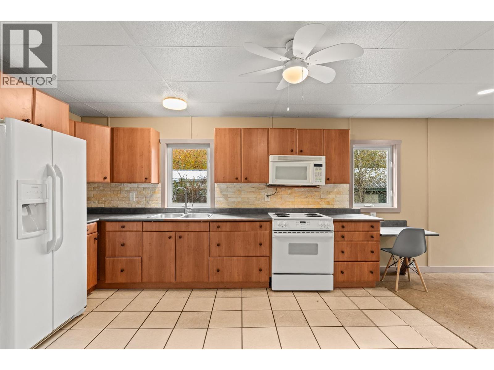 959 Enderby Mabel Lake Road Unit# 11, Enderby, British Columbia  V4Y 4K7 - Photo 7 - 10366837