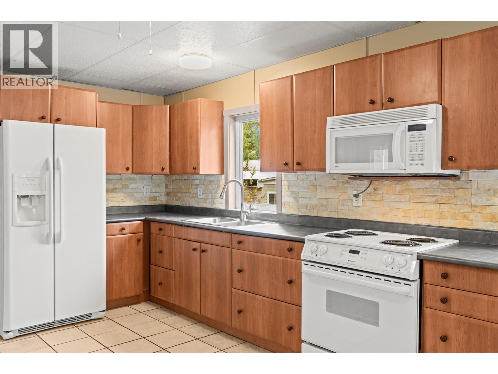 959 Enderby Mabel Lake Road Unit# 11, Enderby, British Columbia  V4Y 4K7 - Photo 9 - 10366837