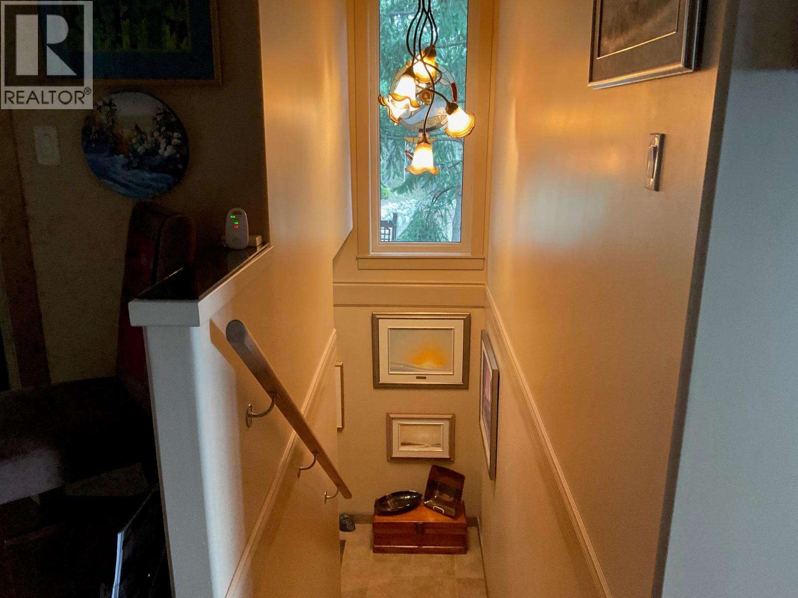 8215 Silver Star Road, Vernon, British Columbia  V1B 3M8 - Photo 24 - 10383706