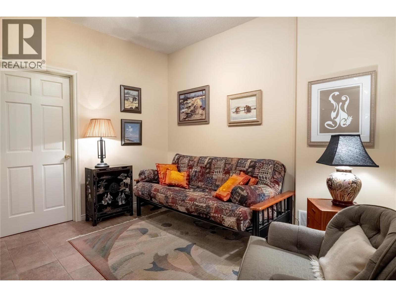 8215 Silver Star Road, Vernon, British Columbia  V1B 3M8 - Photo 28 - 10383706