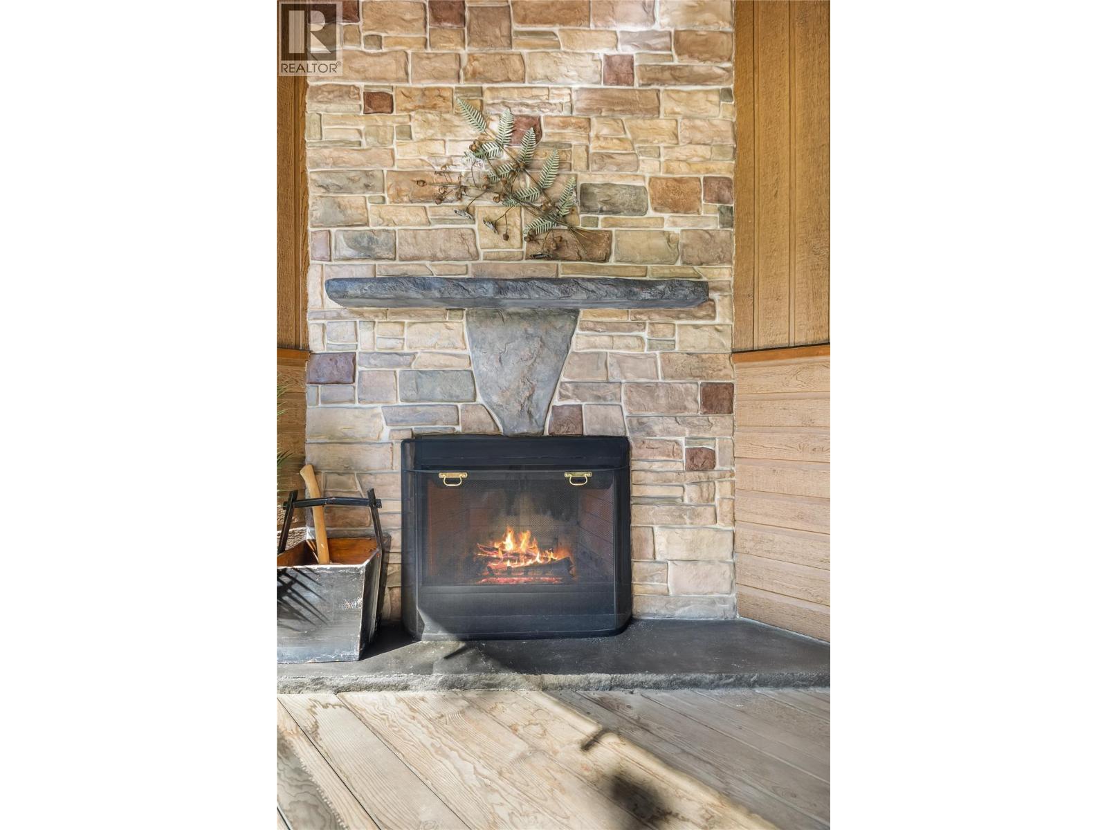 16321 Woolgar Road Unit# 10, Crawford Bay, British Columbia  V0B 1E0 - Photo 29 - 10383626