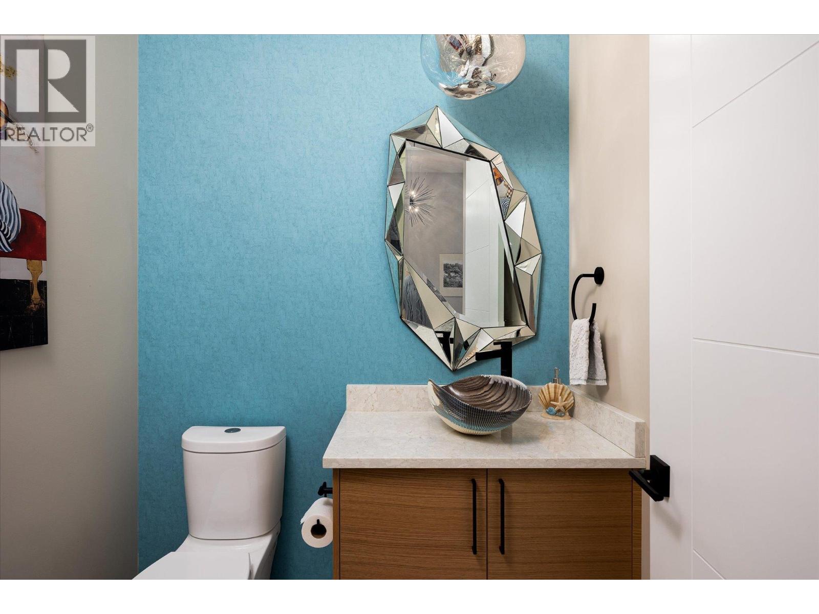 9814 Beacon Hill Crescent, Lake Country, British Columbia  V4V 0A9 - Photo 35 - 10383608