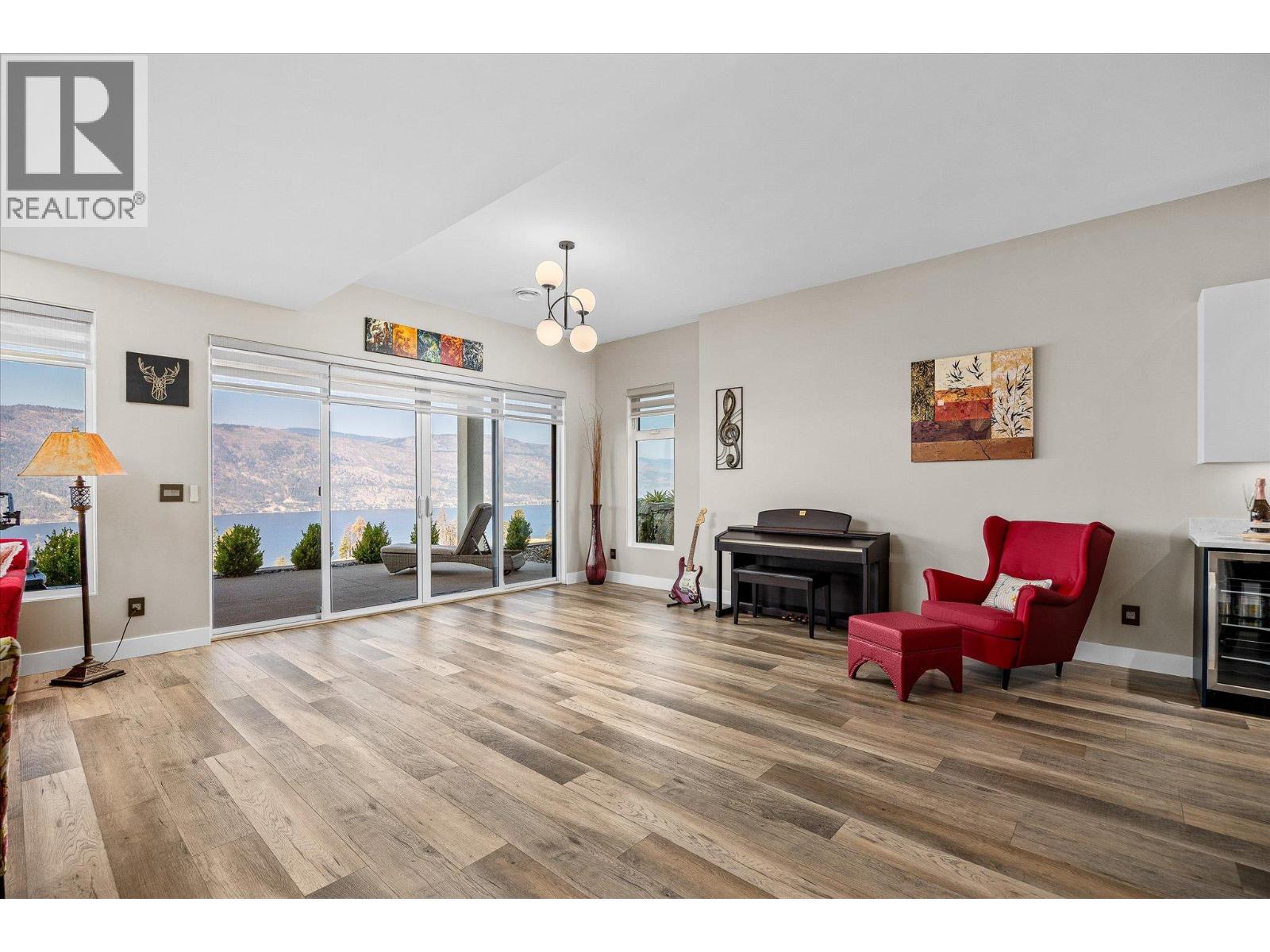 9814 Beacon Hill Crescent, Lake Country, British Columbia  V4V 0A9 - Photo 42 - 10383608