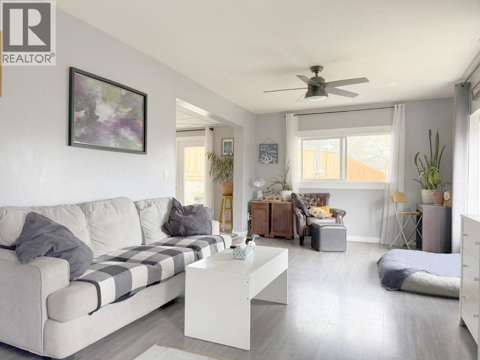 6430 Westsyde Road, Kamloops, British Columbia  V2B 8N7 - Photo 1 - 10383651