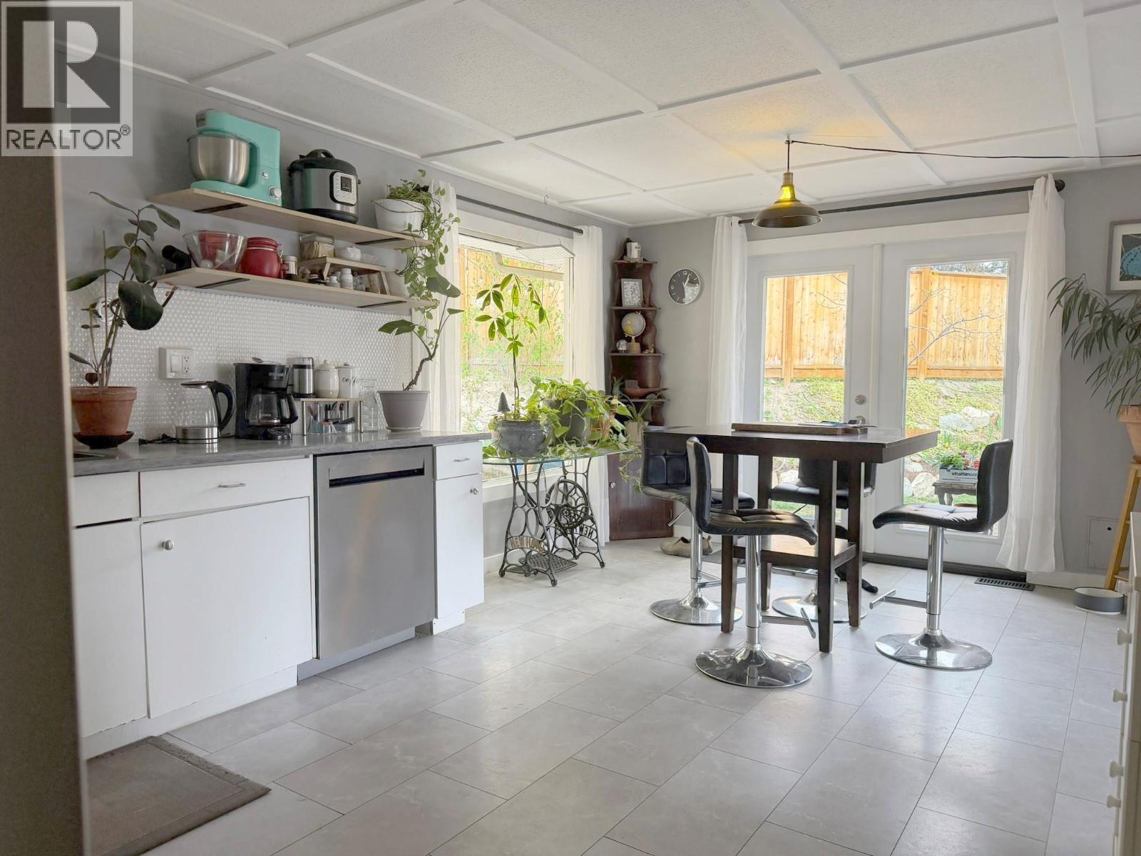 6430 Westsyde Road, Kamloops, British Columbia  V2B 8N7 - Photo 4 - 10383651