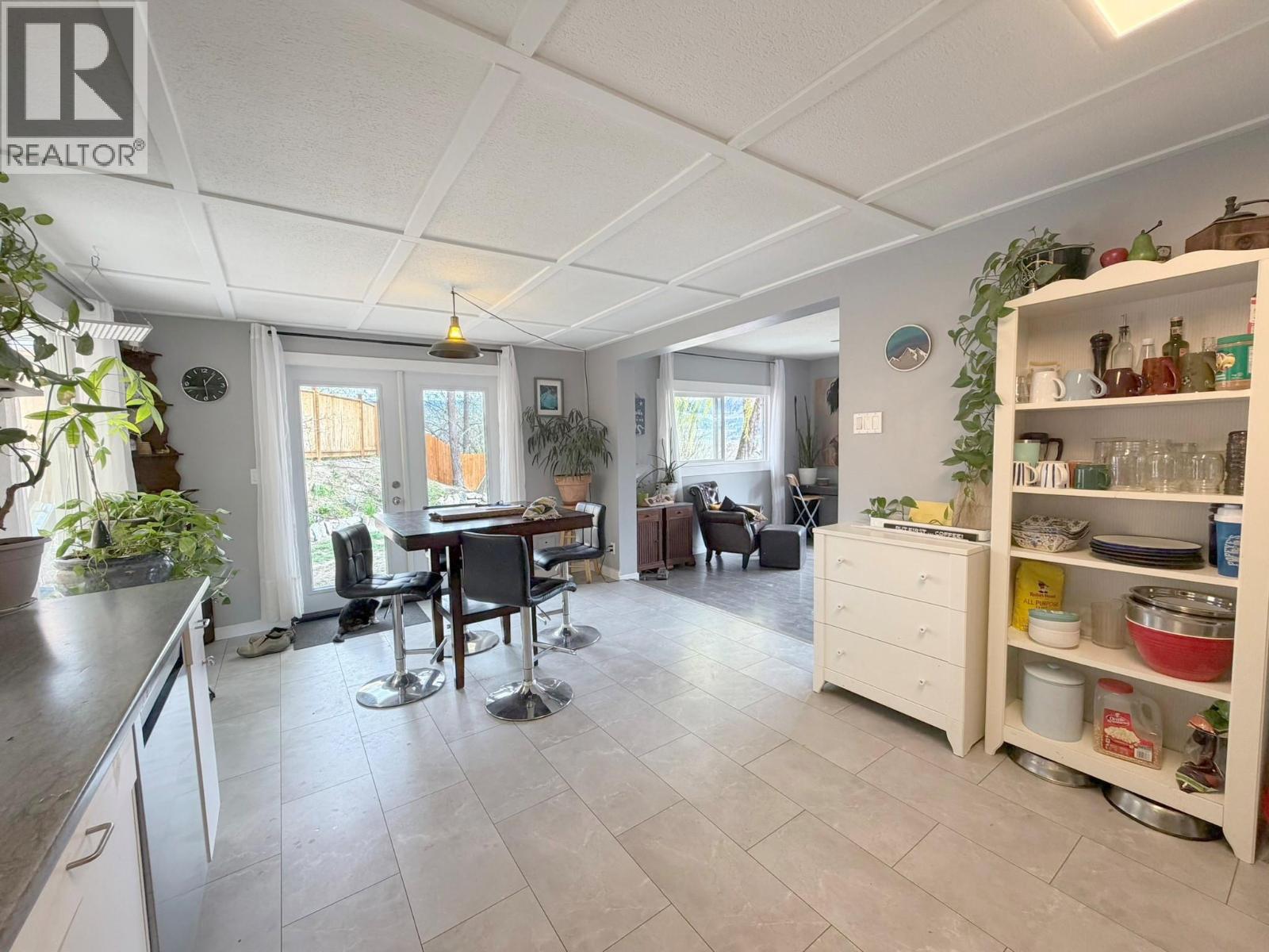 6430 Westsyde Road, Kamloops, British Columbia  V2B 8N7 - Photo 8 - 10383651