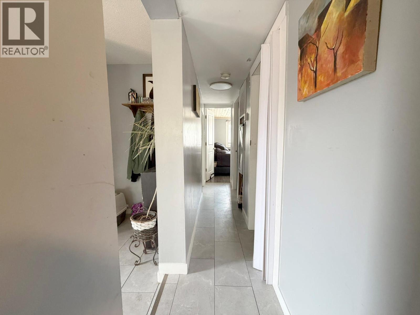 6430 Westsyde Road, Kamloops, British Columbia  V2B 8N7 - Photo 9 - 10383651