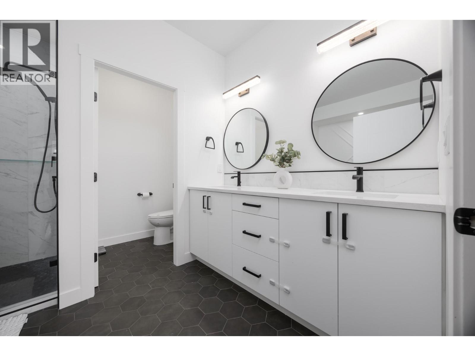 137 Whitefish Road, Vernon, British Columbia  V1B 3M5 - Photo 28 - 10383721