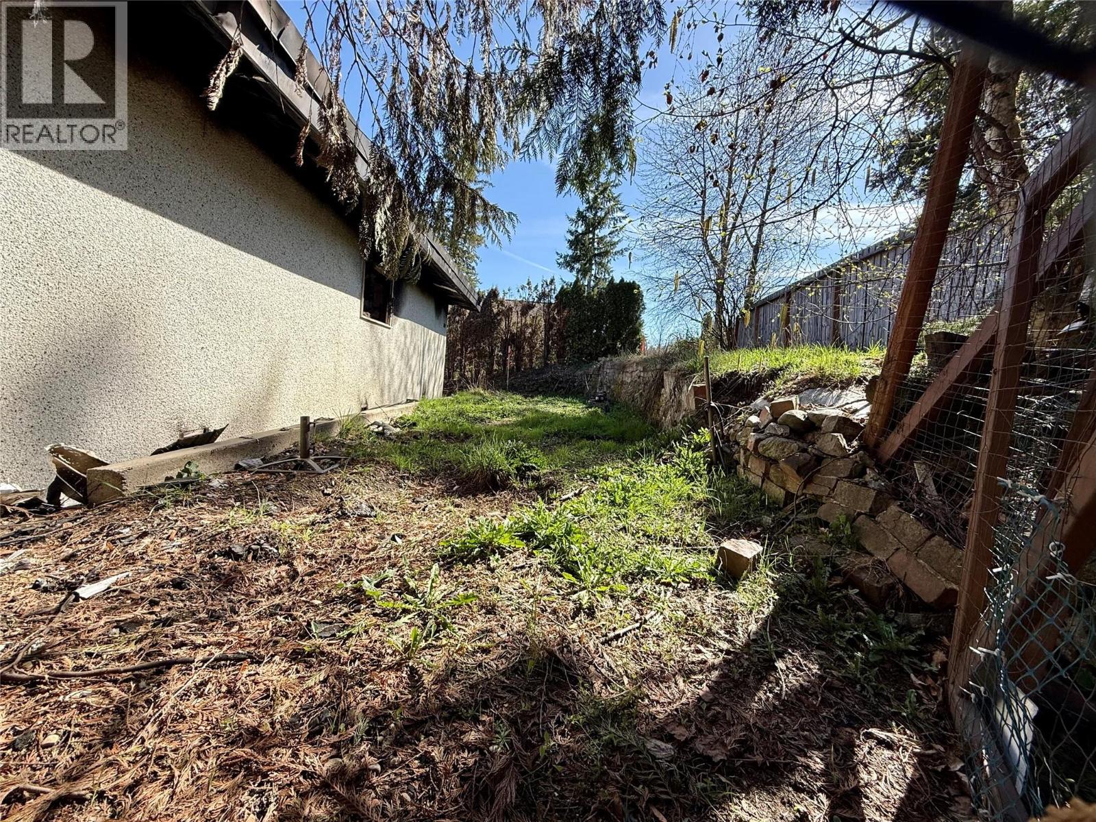 604 11th Street, Castlegar, British Columbia  V1N 2J9 - Photo 13 - 10383672