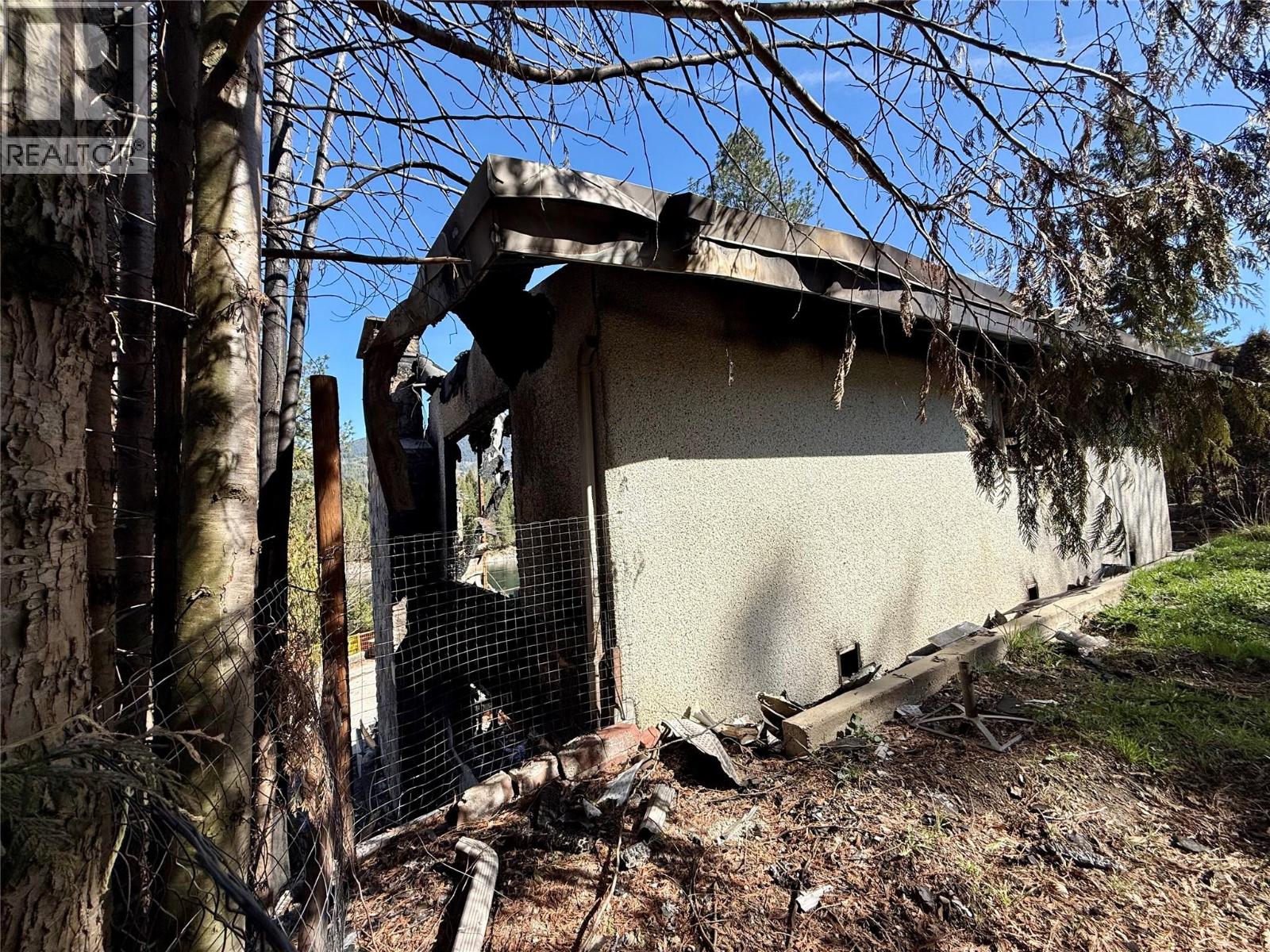 604 11th Street, Castlegar, British Columbia  V1N 2J9 - Photo 15 - 10383672