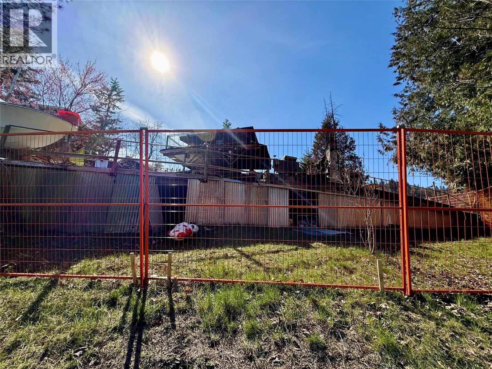 604 11th Street, Castlegar, British Columbia  V1N 2J9 - Photo 8 - 10383672