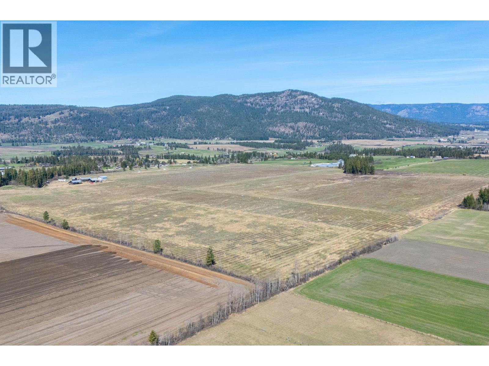 1448 Otter Lake Cross Road, Spallumcheen, British Columbia  V0E 1B5 - Photo 2 - 10383629