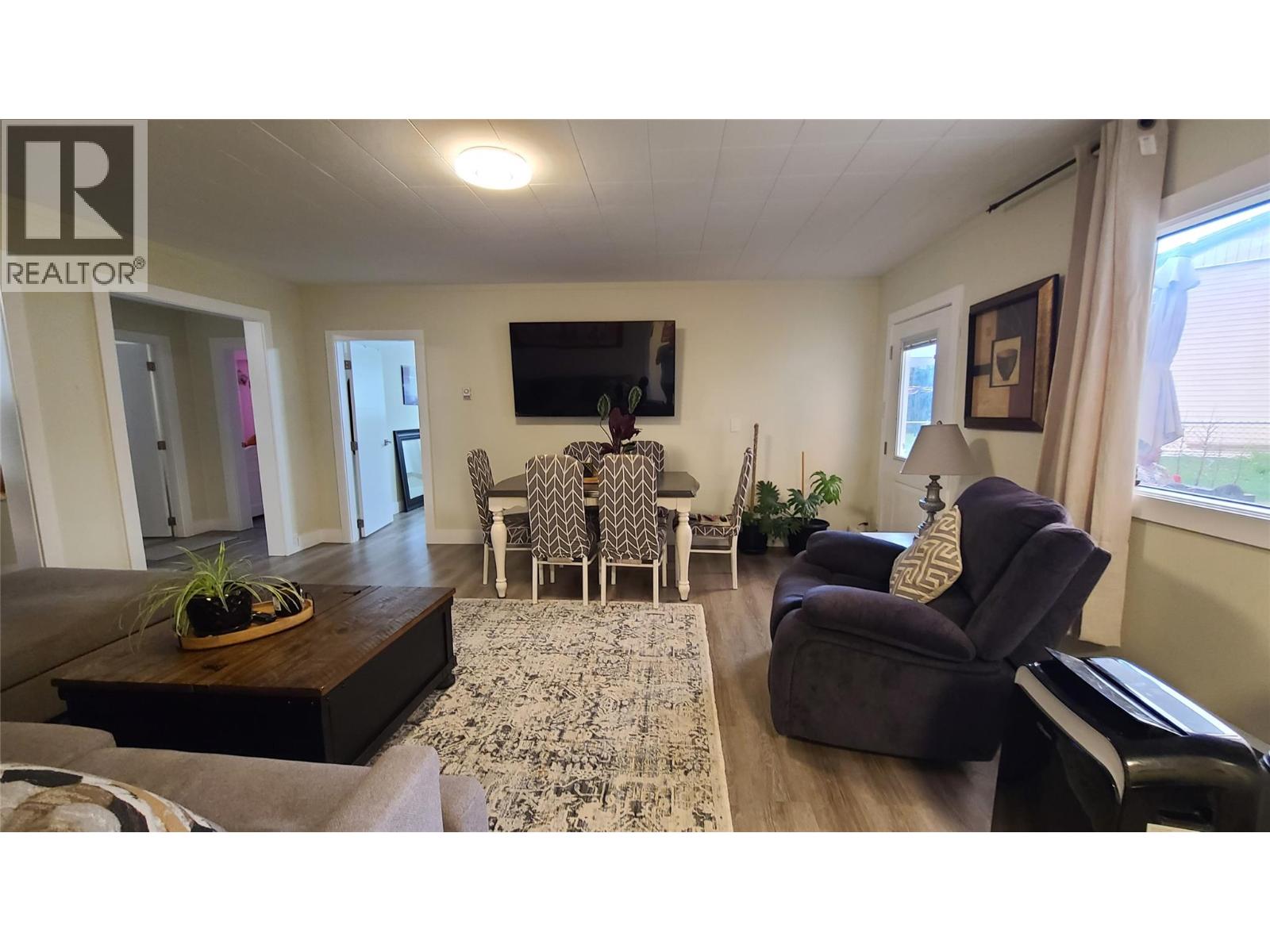 6488 Wolfcub Place Place, Oliver, British Columbia  V0H 1T3 - Photo 2 - 10383773