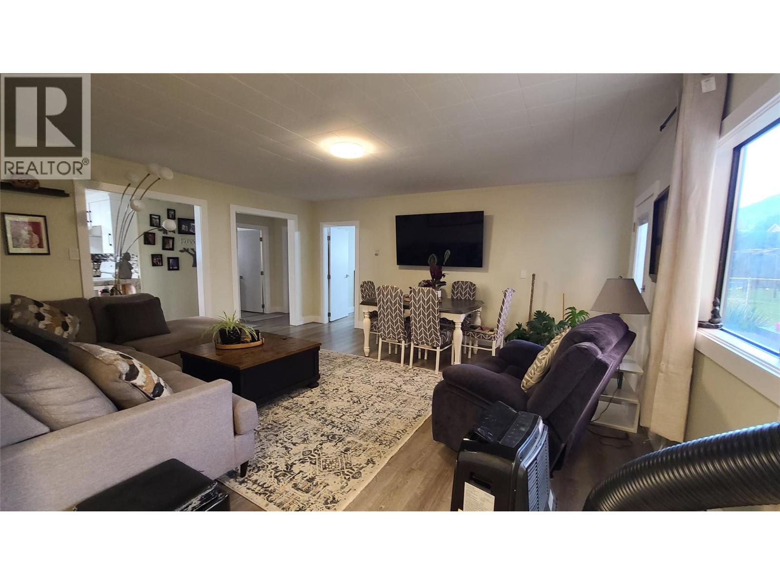 6488 Wolfcub Place Place, Oliver, British Columbia  V0H 1T3 - Photo 4 - 10383773