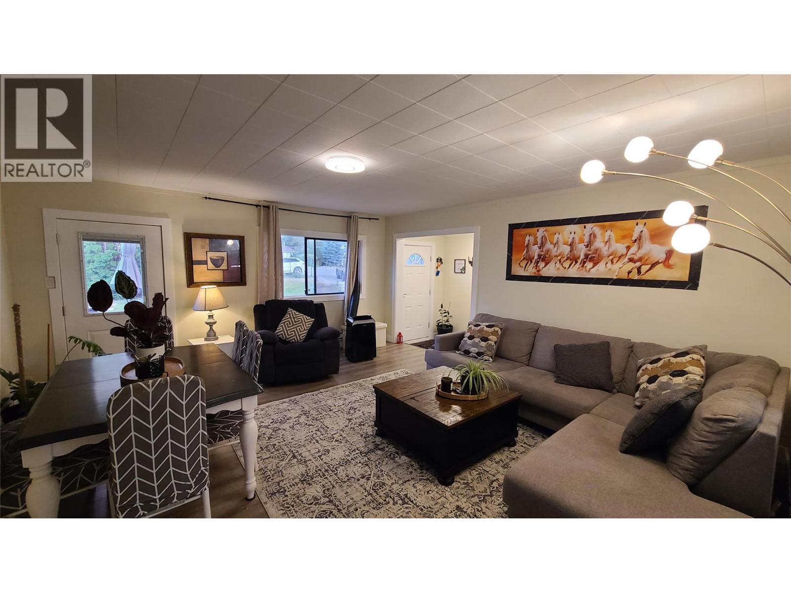 6488 Wolfcub Place Place, Oliver, British Columbia  V0H 1T3 - Photo 8 - 10383773