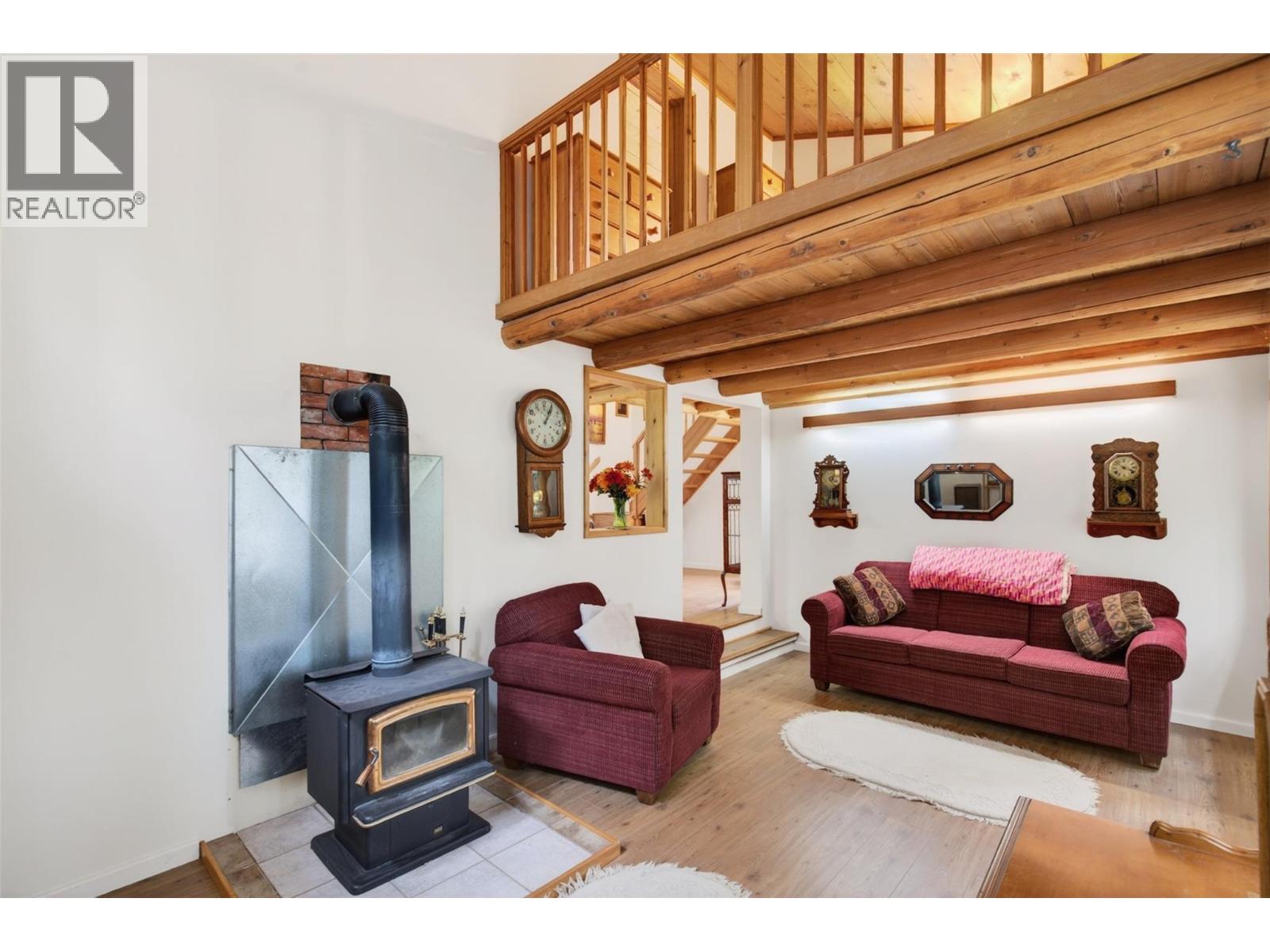 7465 Squilax-Anglemont Road, Anglemont, British Columbia  V0E 1M8 - Photo 15 - 10383728