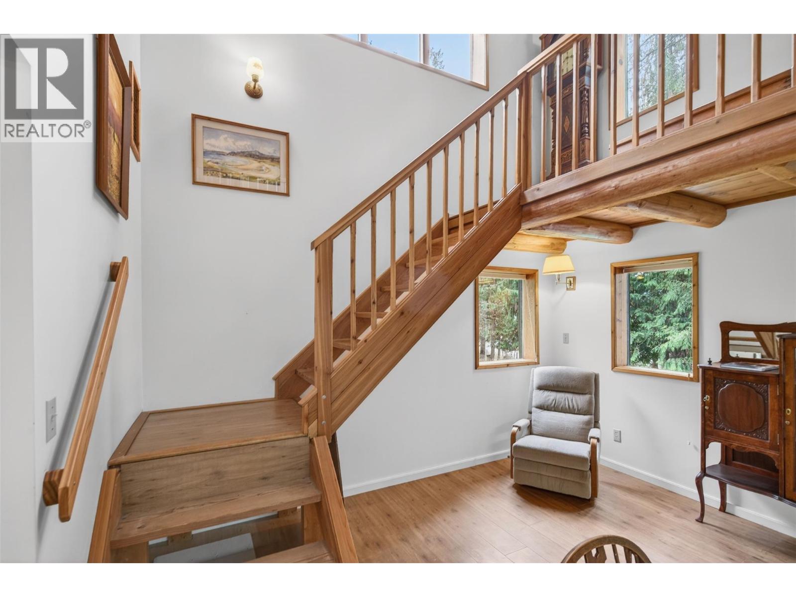 7465 Squilax-Anglemont Road, Anglemont, British Columbia  V0E 1M8 - Photo 16 - 10383728