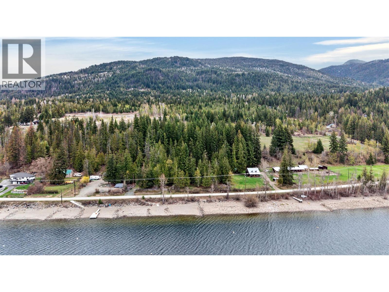 7465 Squilax-Anglemont Road, Anglemont, British Columbia  V0E 1M8 - Photo 37 - 10383728