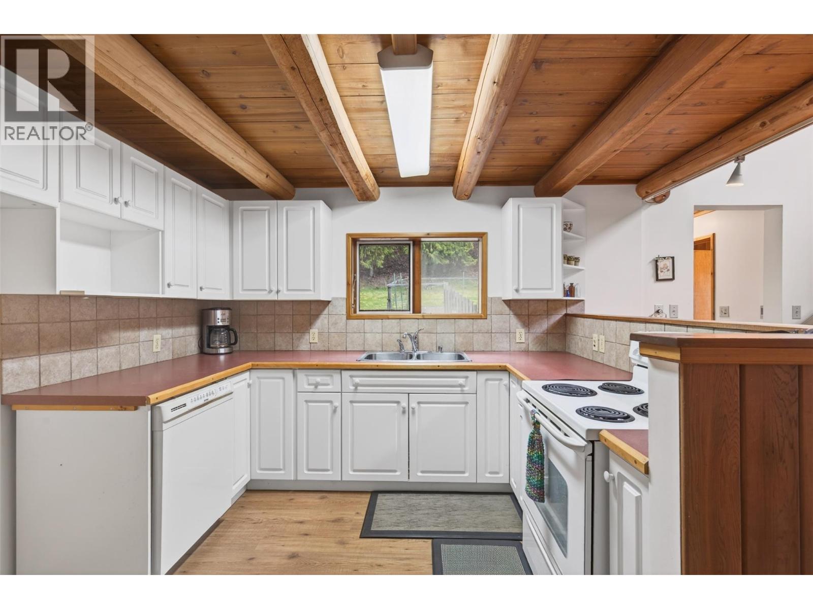 7465 Squilax-Anglemont Road, Anglemont, British Columbia  V0E 1M8 - Photo 8 - 10383728