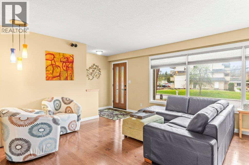 1784 Highland Drive N, Kelowna, British Columbia  V1Y 4L2 - Photo 6 - 10383158