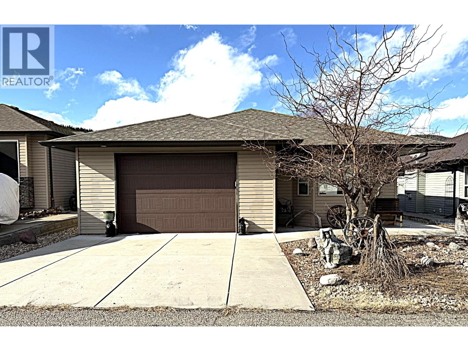 494 Kingfisher Avenue, Vernon, British Columbia  V1H 2A1 - Photo 1 - 10383643