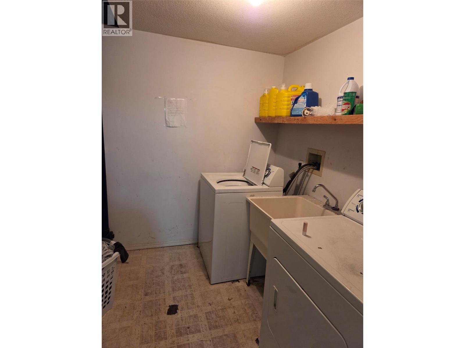 4012 19 Street, Vernon, British Columbia  V1T 7Y3 - Photo 3 - 10383513