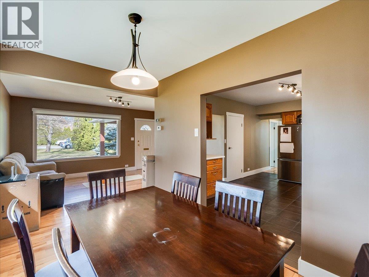 112 100th Street, Castlegar, British Columbia  V1N 3C5 - Photo 16 - 10383261