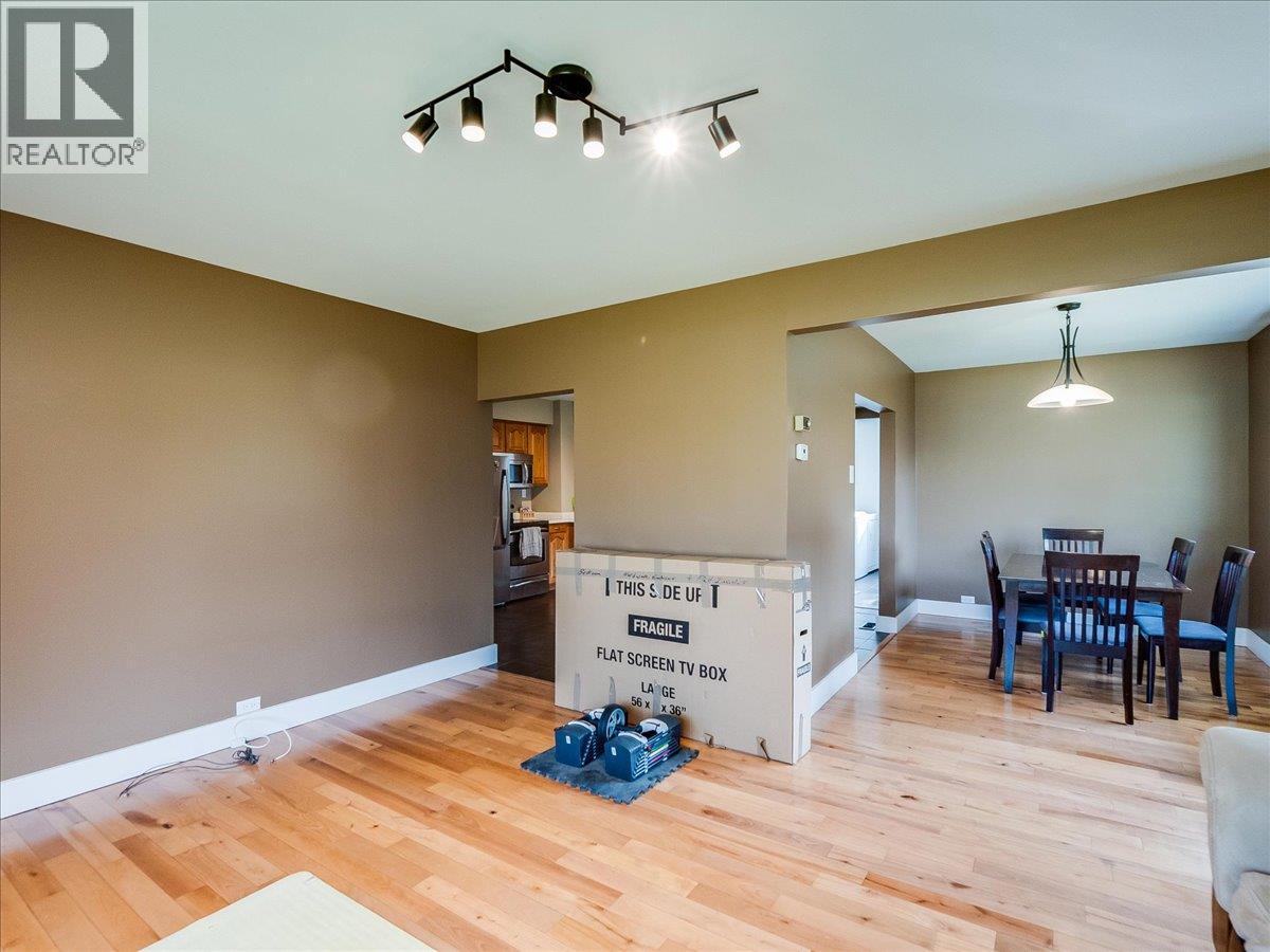 112 100th Street, Castlegar, British Columbia  V1N 3C5 - Photo 19 - 10383261