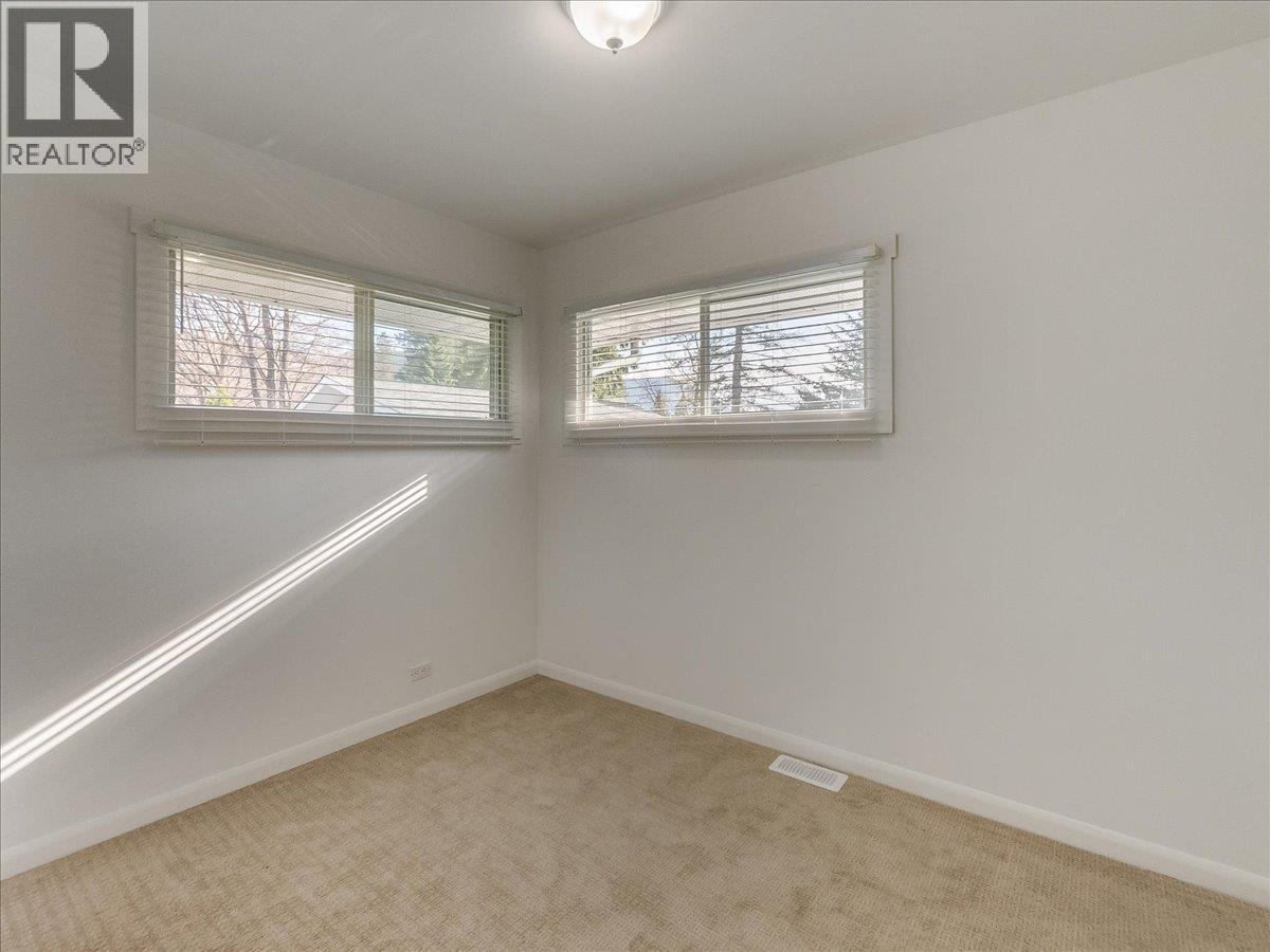112 100th Street, Castlegar, British Columbia  V1N 3C5 - Photo 31 - 10383261