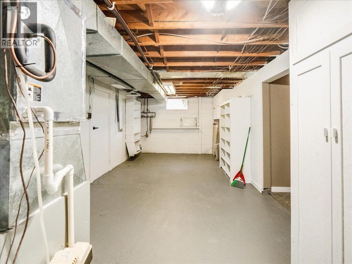 112 100th Street, Castlegar, British Columbia  V1N 3C5 - Photo 37 - 10383261