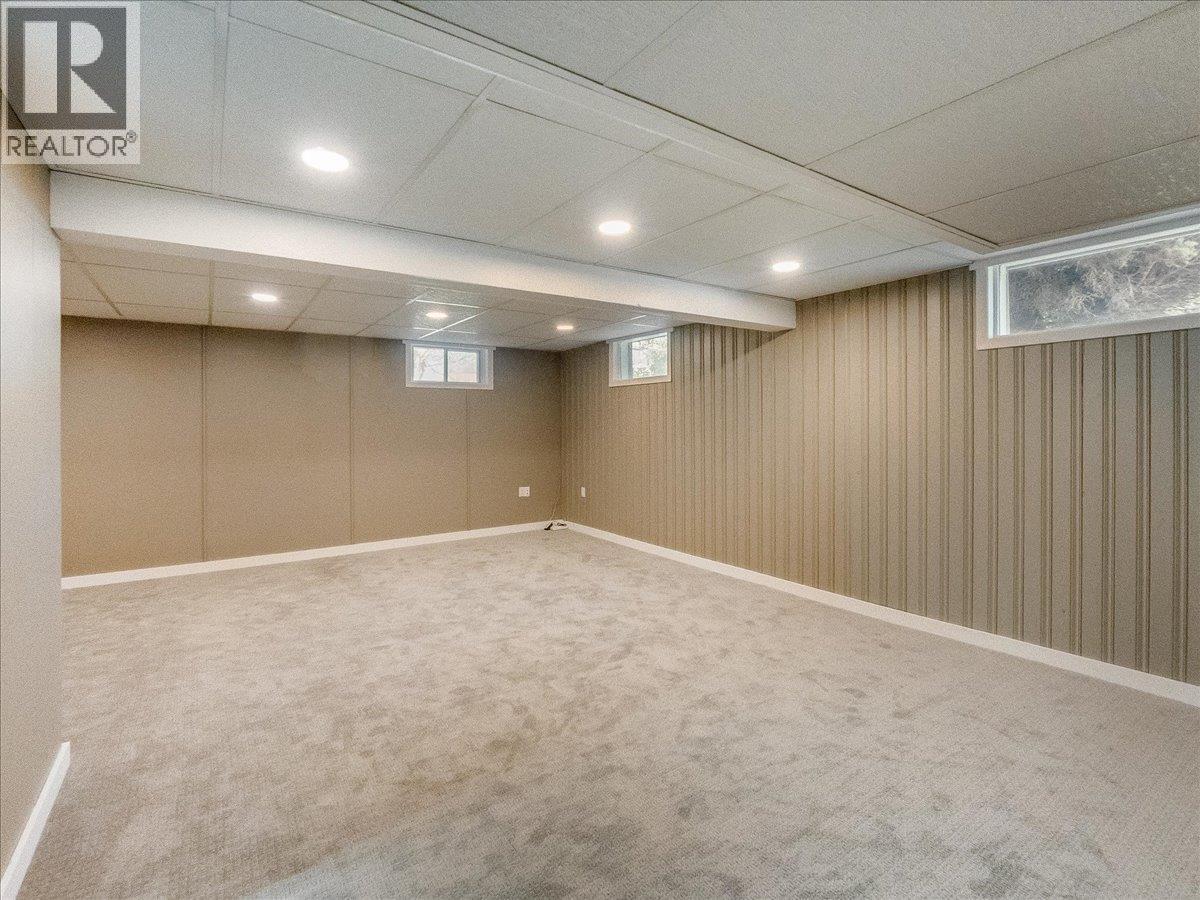 112 100th Street, Castlegar, British Columbia  V1N 3C5 - Photo 38 - 10383261