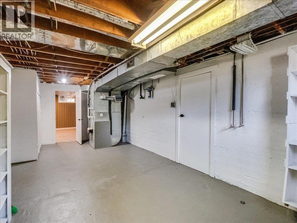 112 100th Street, Castlegar, British Columbia  V1N 3C5 - Photo 40 - 10383261