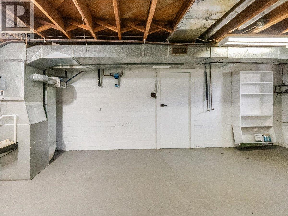 112 100th Street, Castlegar, British Columbia  V1N 3C5 - Photo 42 - 10383261